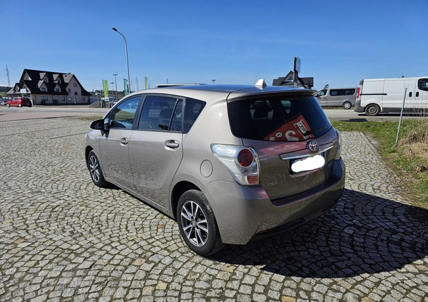 Toyota Verso cena 29999 przebieg: 199500, rok produkcji 2014 z Zbąszyń małe 137